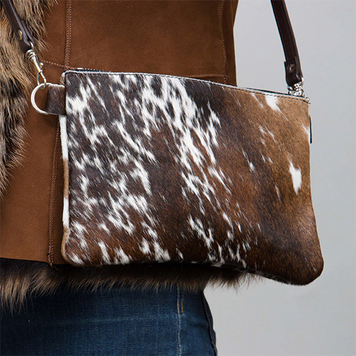 Cowhide Shoulder Bag Fur Gilets, How To Maintain Cowhide Leather